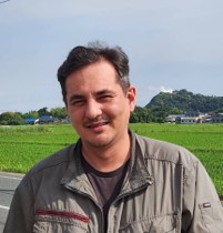 スタッフ